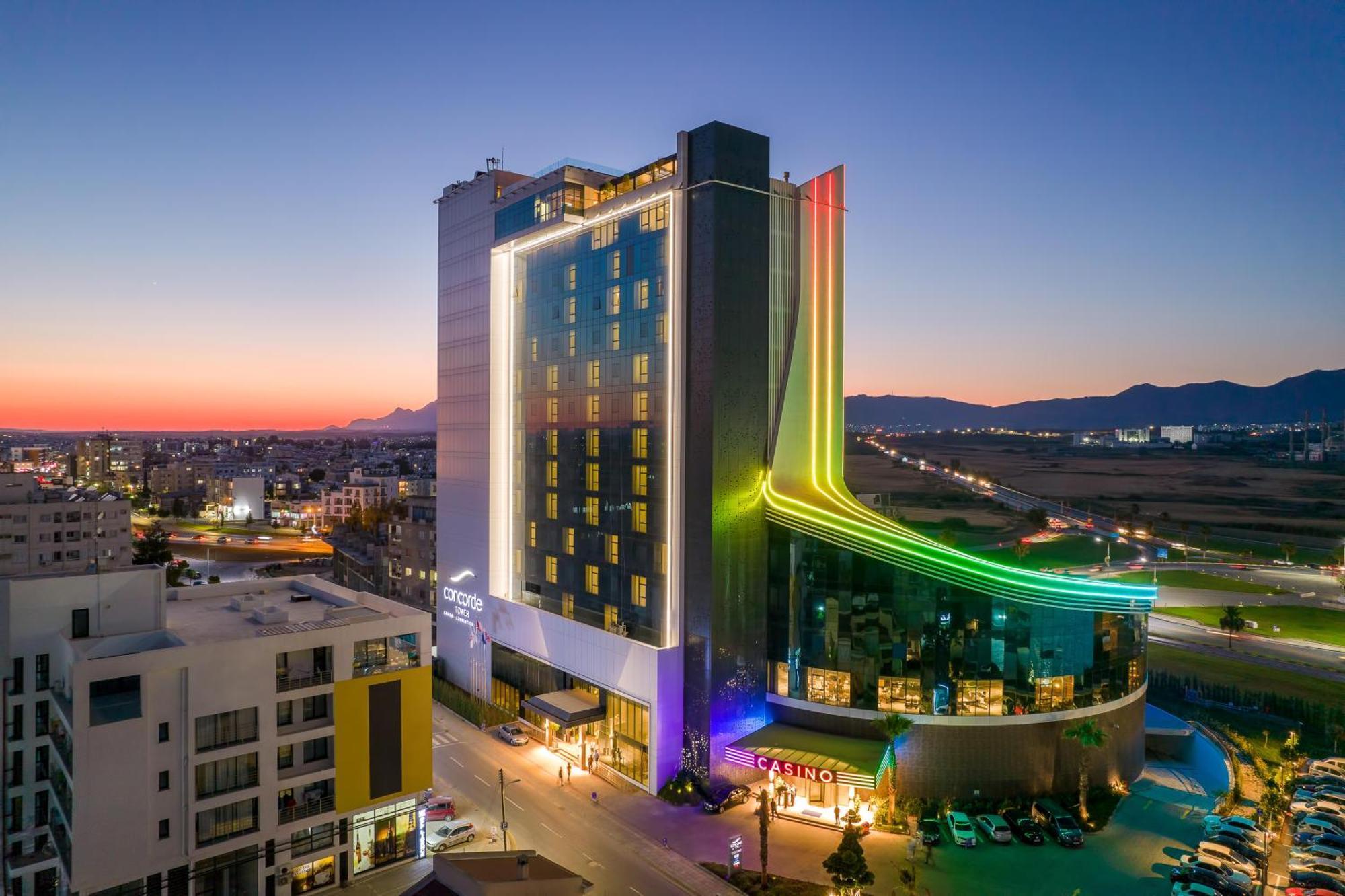 Concorde Tower Hotel & Casino นิโคเซีย ภายนอก รูปภาพ The hotel at night