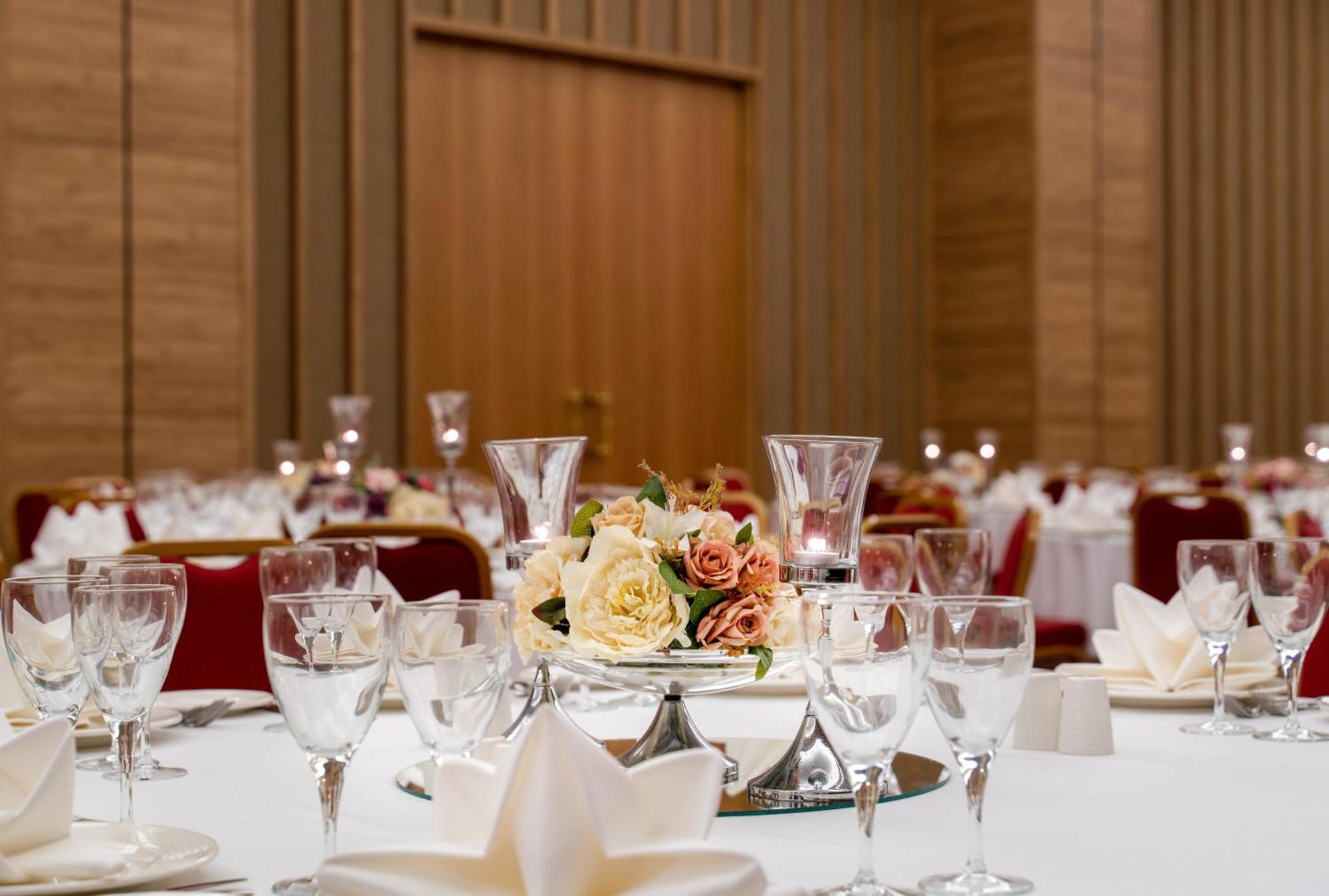 Concorde Tower Hotel & Casino นิโคเซีย ภายนอก รูปภาพ The interior of the ballroom